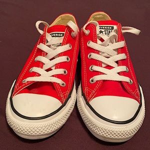 Converse. Kids size 1. Barely used